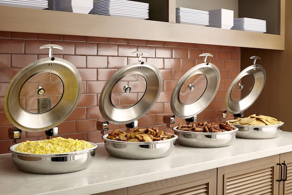 Petit déjeuner complet compris tous les jours