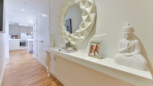 Unclassified image, 4 of 16, button - Olympic Park Apartment (London)