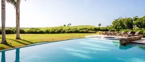 Outdoor pool, pool loungers