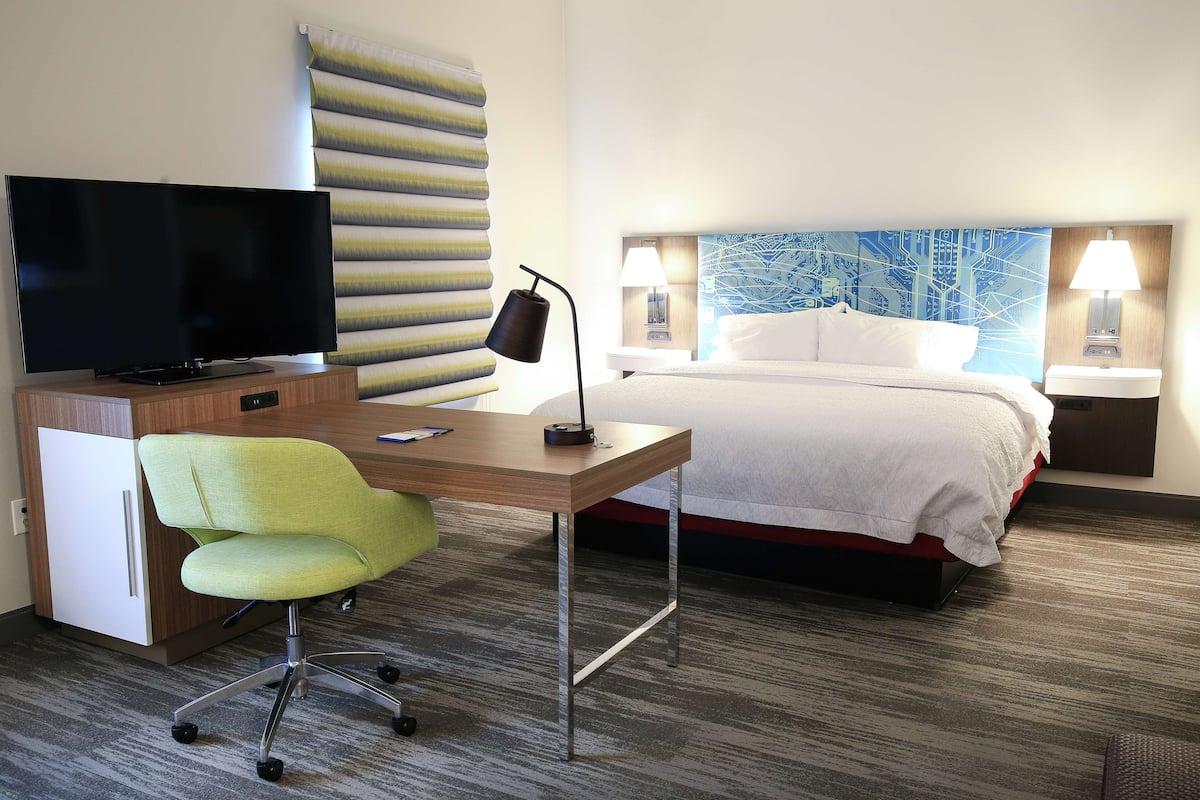 Free cots/infant beds, free WiFi, bed sheets