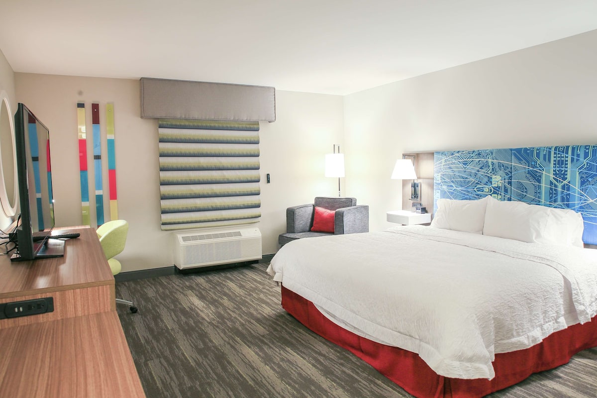 Free cots/infant beds, free WiFi, bed sheets