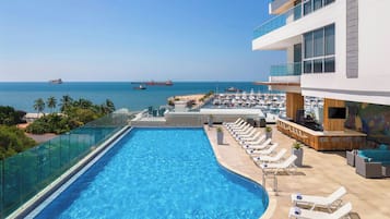 Piscina a l'aire lliure
