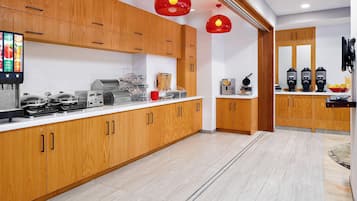Free daily buffet breakfast