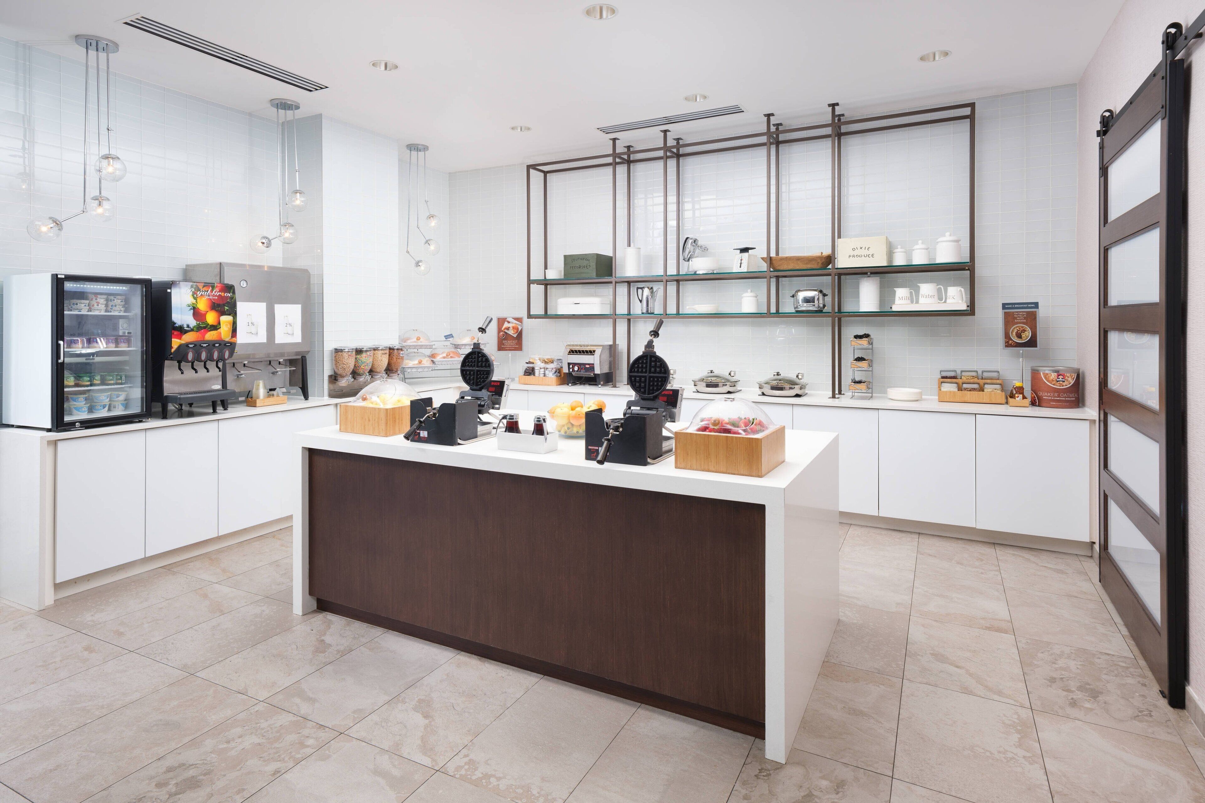 free daily continental breakfast