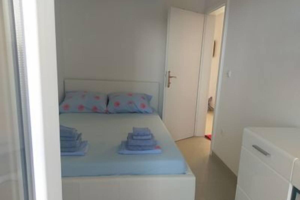 Comfort-Apartment, 1 Schlafzimmer, Meerseite | 1 Schlafzimmer, Schreibtisch, schallisolierte Zimmer
