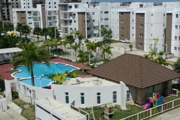 Outdoor pool, pool loungers