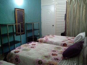 1 개의 침실, 책상, 무료 WiFi, 침대 시트