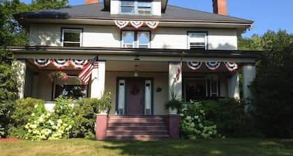 Taylor Edes Inn