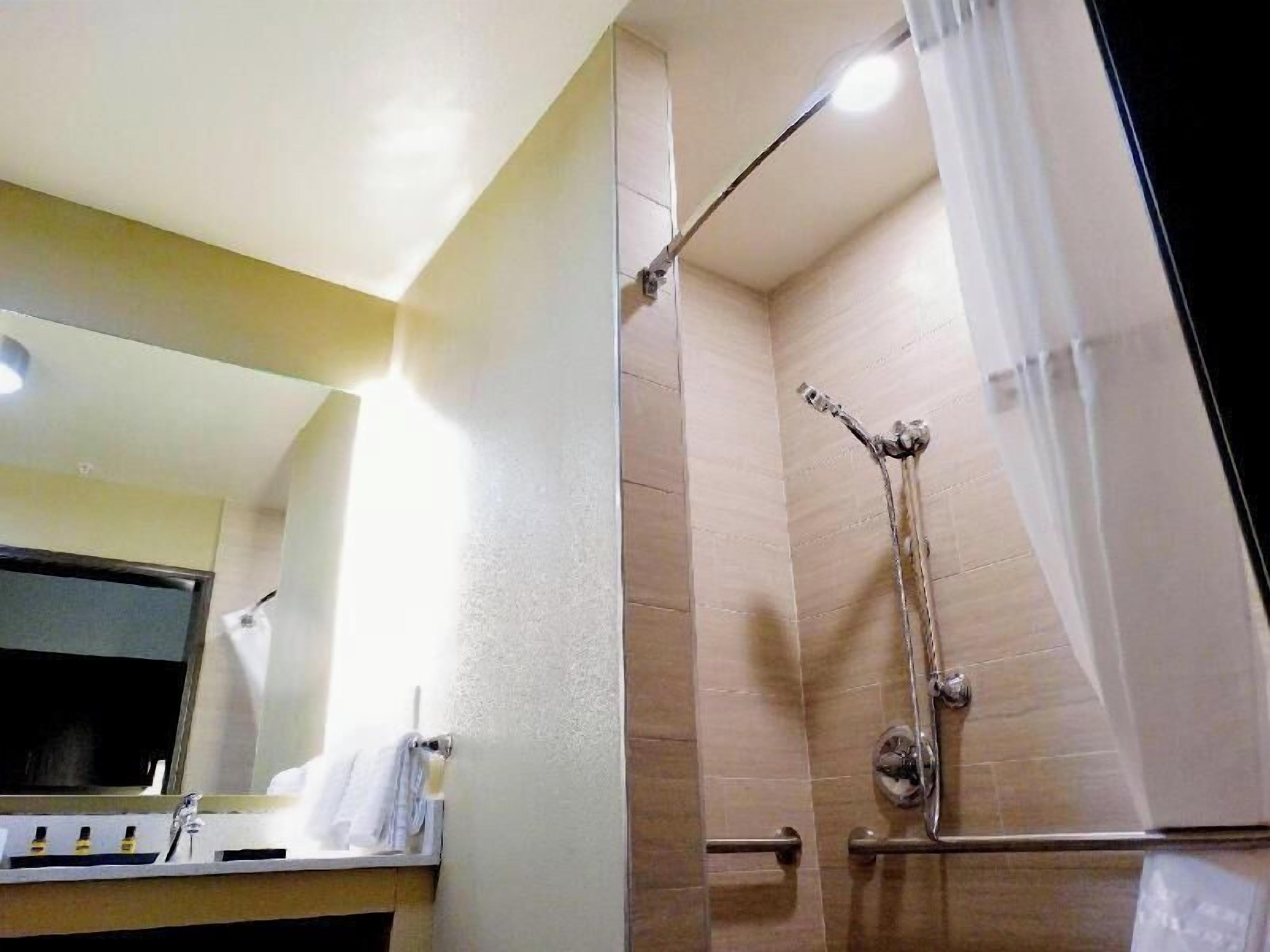 Bathroom | Hair dryer, towels, soap, shampoo