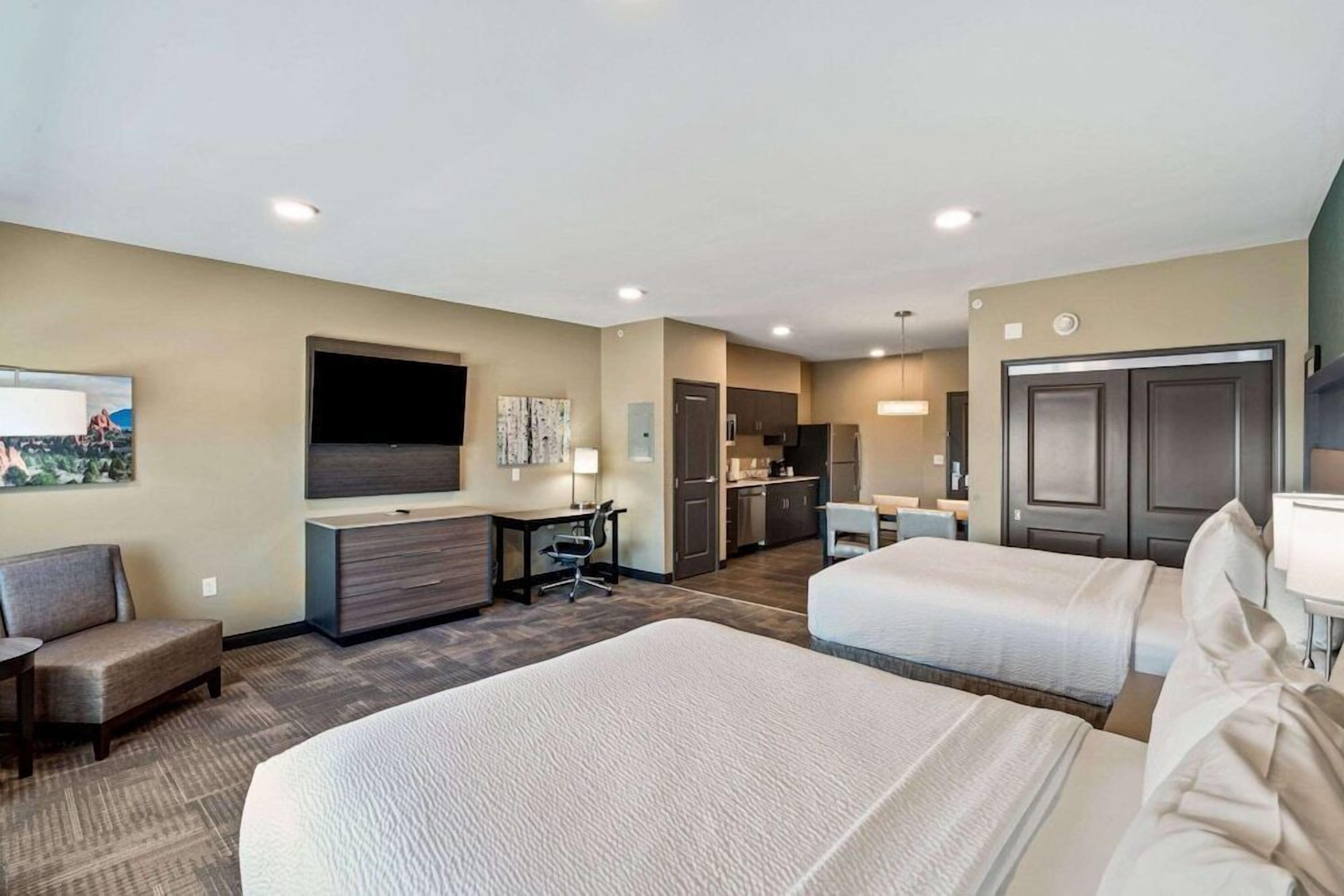 In-room safe, desk, laptop workspace, iron/ironing board