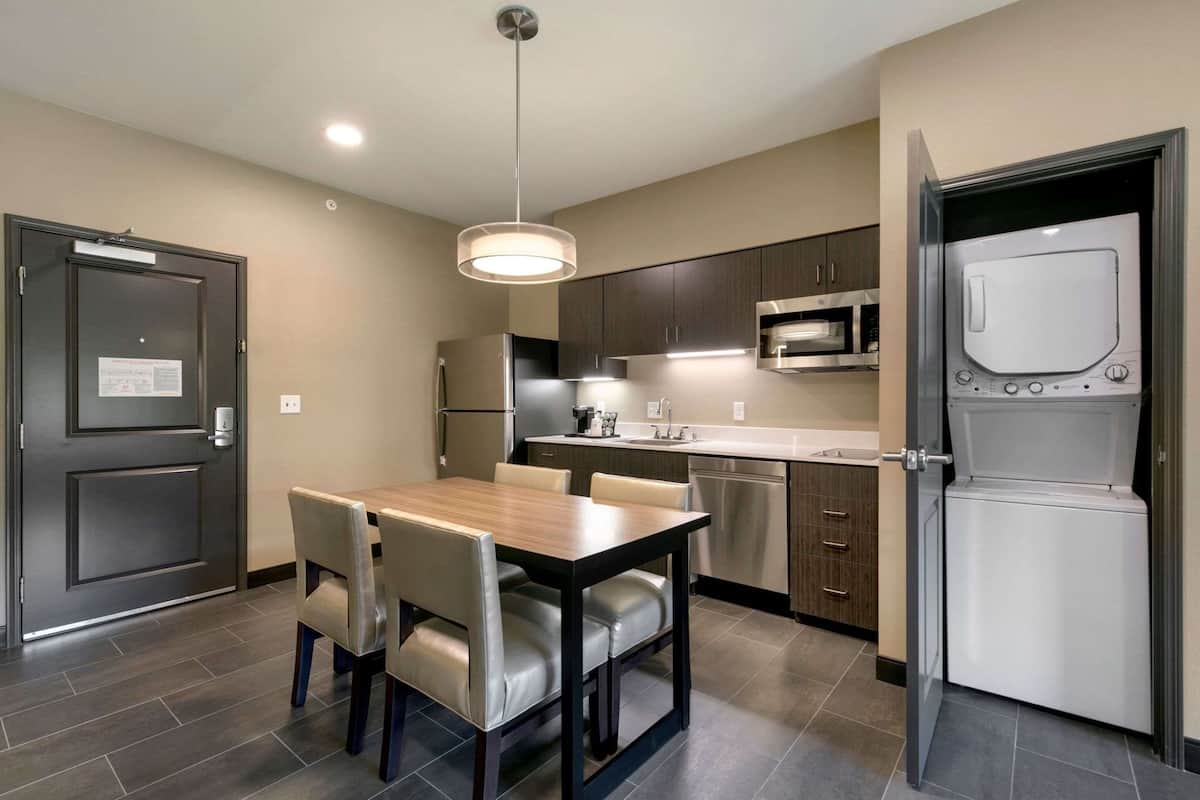 in-room safe, desk, iron/ironing board, free wifi