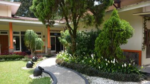 Exterior - Arra Lembah Pinus (Cipanas)