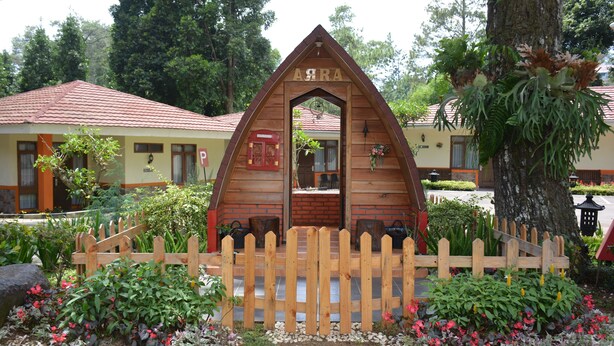 Garden - Arra Lembah Pinus (Cipanas)