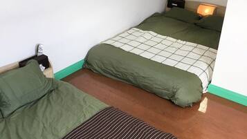 Basic Apartment | 1 bedroom, iron/ironing board, free WiFi