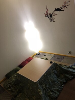 Living area - Hotel Fujikawaguchikosou (Fujikawaguchiko)