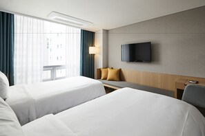 In-room safe, blackout drapes, soundproofing, iron/ironing board - Hotel Newv (Seoul)