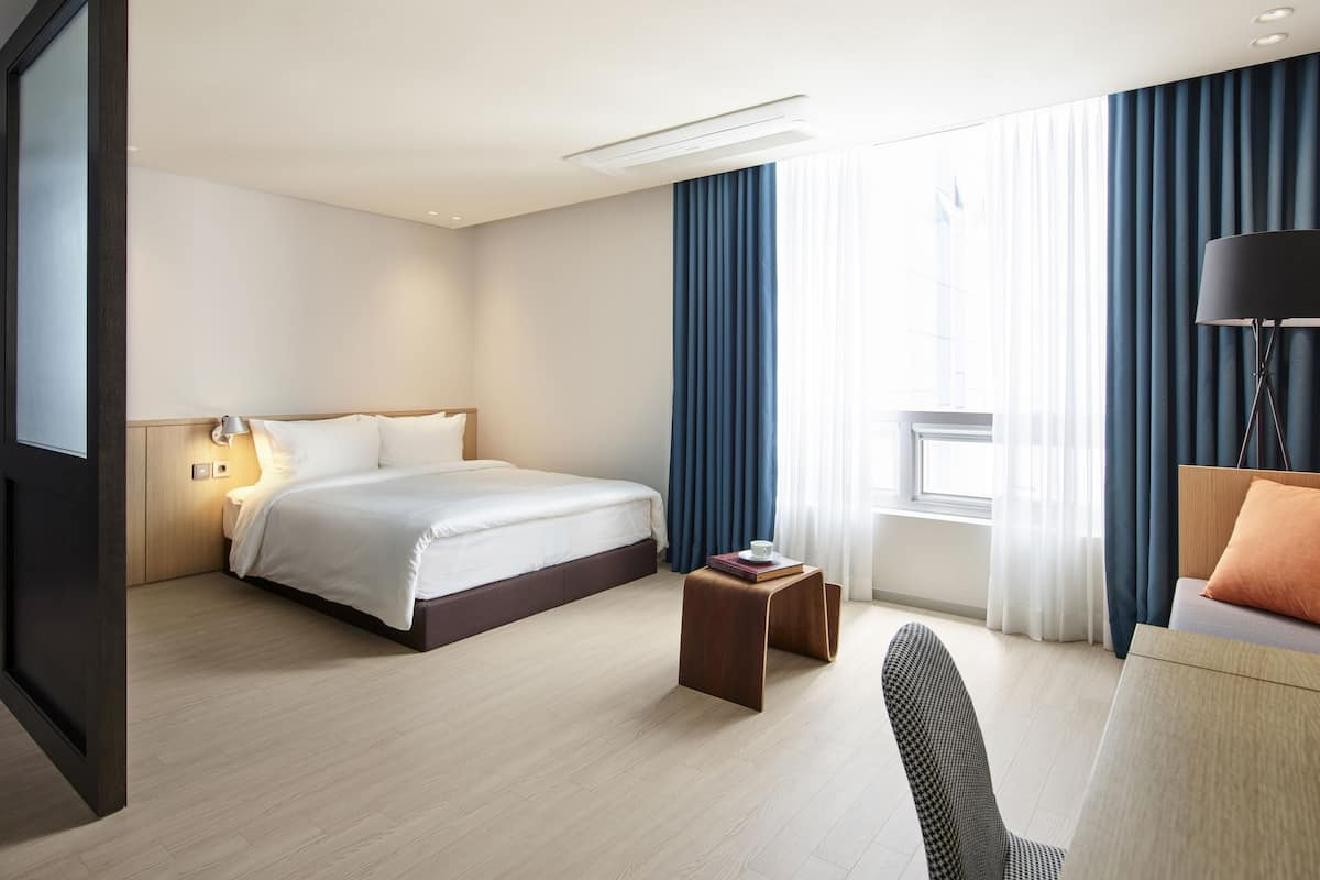 Room, Accessible