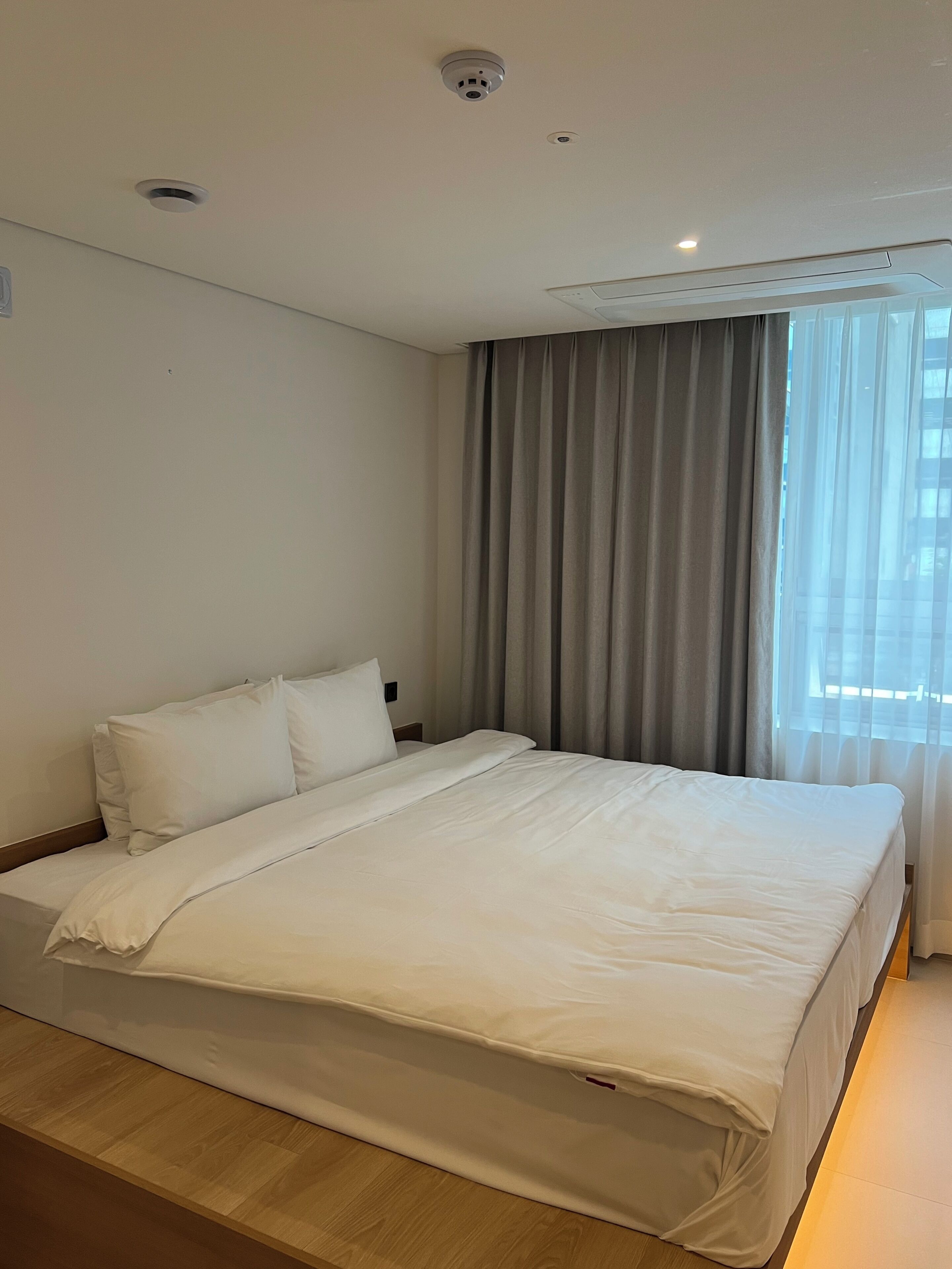 Standard Double Room | In-room safe, blackout drapes, soundproofing, iron/ironing board