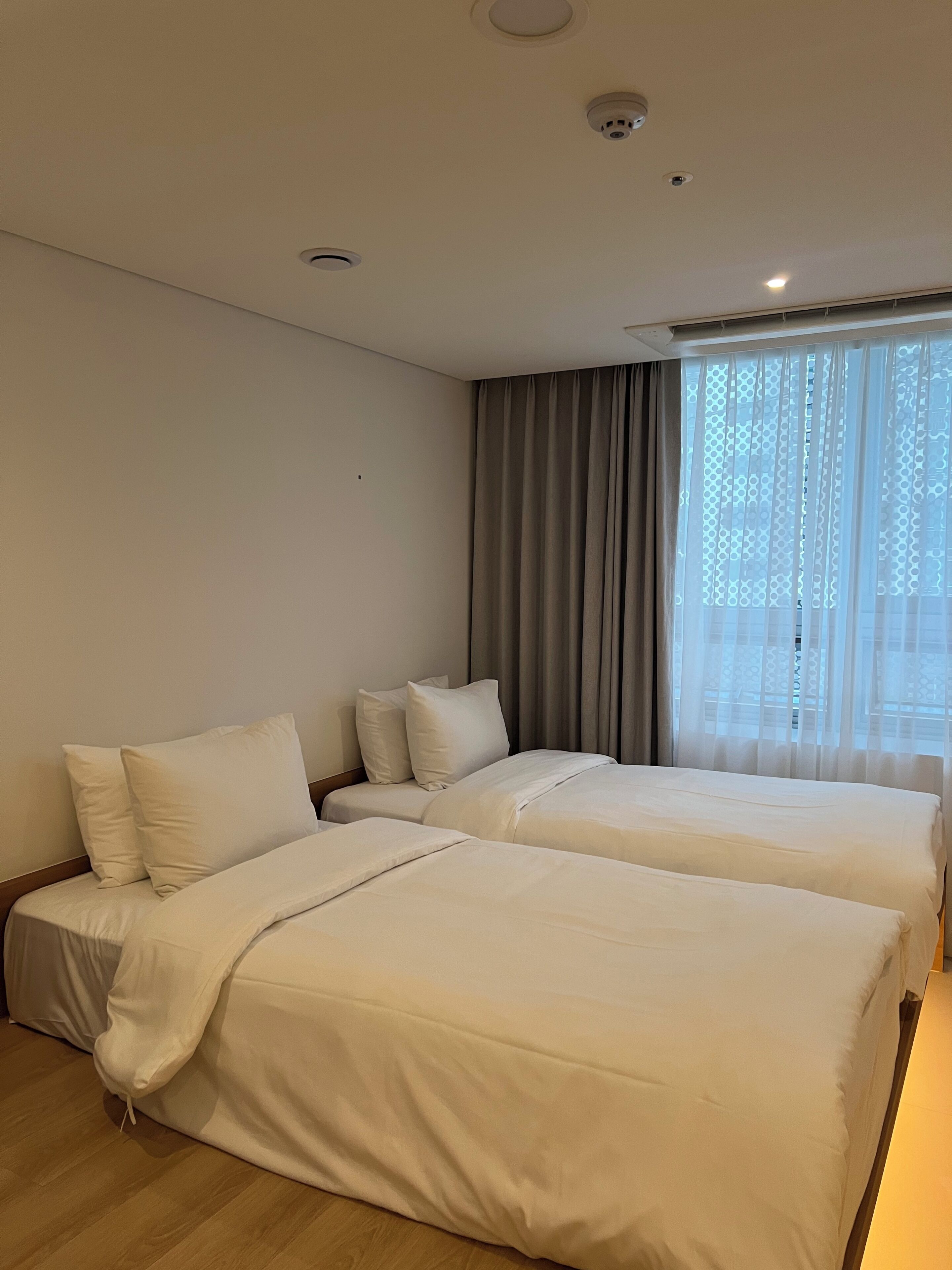 Standard Twin Room | In-room safe, blackout drapes, soundproofing, iron/ironing board