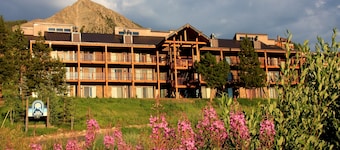 Location is Everything! Ski-In/Out Condo, No Stairs, End Unit + VIEWS