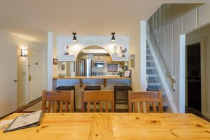 Dining - Unbeatable Views! Super Spacious Renovated Condo with Washer/Dryer (Mt. Crested Butte)
