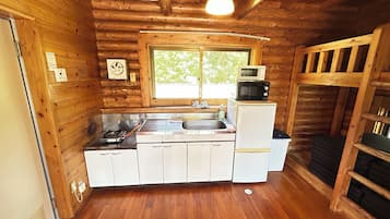 Casa de campo família, 1 quarto, ao lado da montanha | Cozinha privada | Geladeira grande, micro-ondas, cooktop, torradeira