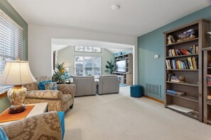 Smart TV, DVD player, books