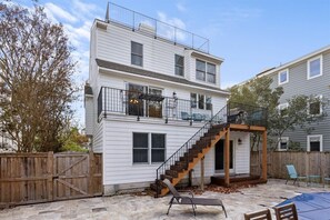 Exterior - 5BR Beach Home with Pool & Hot Tub & Rooftop Deck (Virginia Beach)