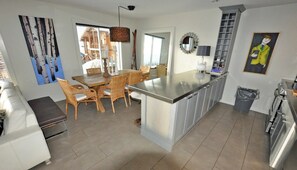 Dining - Gorgeous ski in/ski out home, central to the village in Plaza on the Ridge. (Big White)