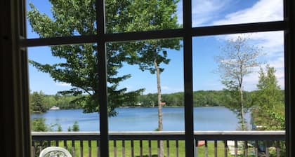 Perfekt lakefront sommerhus for alle aldre at være sammen men har masser af plads og sjov!