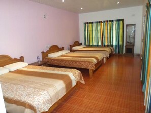 1 bedroom, desk, iron/ironing board, rollaway beds - Wilpattu Dilsara Holiday Resort (Pahala Maragahawewa)