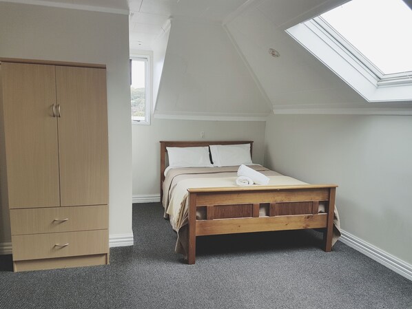 Desk, free WiFi, bed sheets