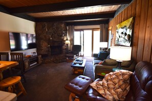 TV, fireplace, Netflix, streaming services