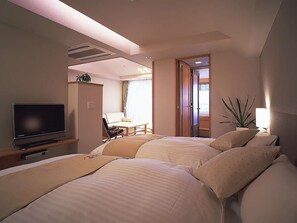 Habitación Deluxe, para no fumadores, tina (Private Open-air) | Ropa de cama de alta calidad y escritorio 