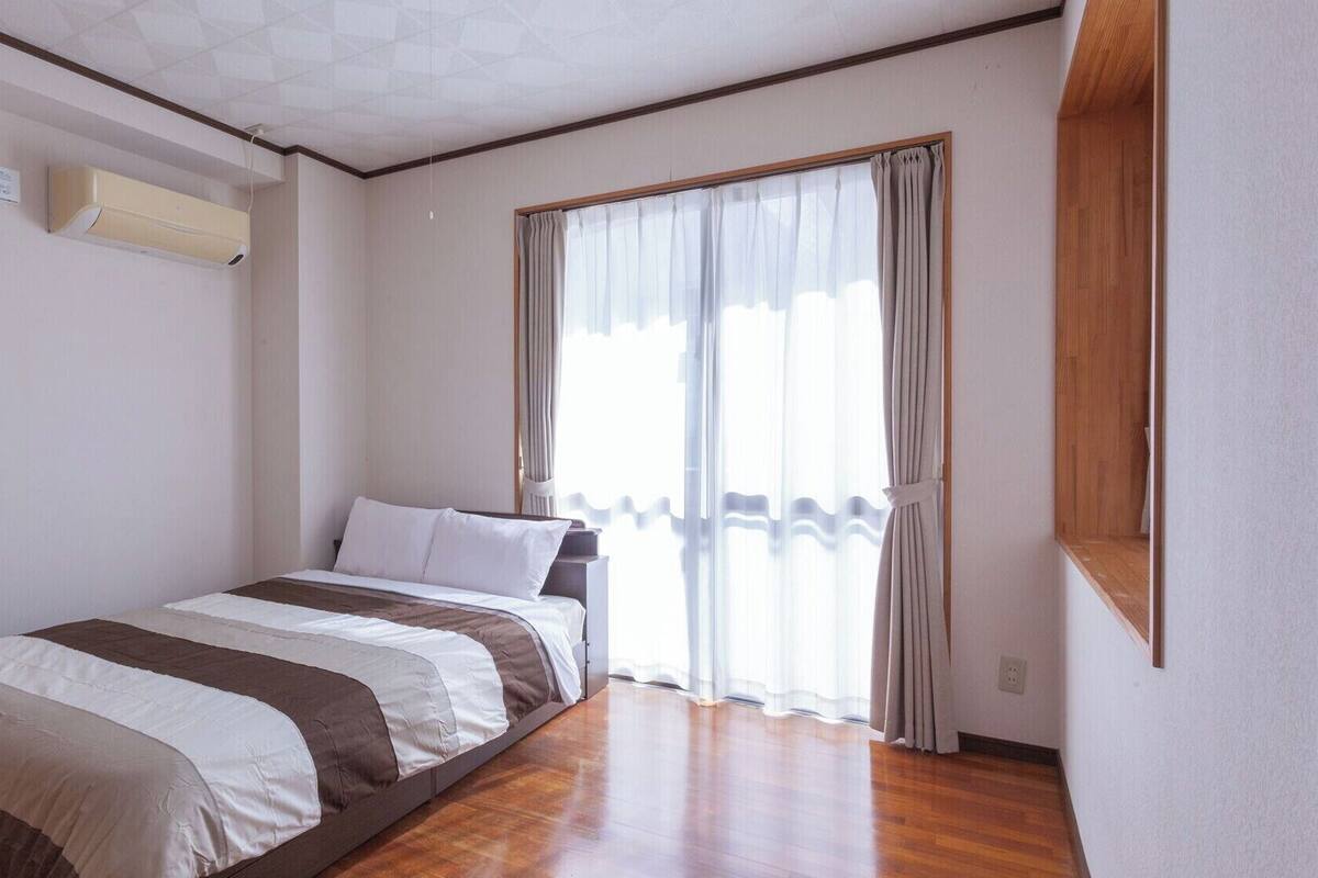 4 dormitorios, wifi gratis, ropa de cama