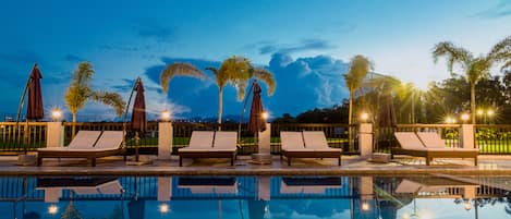 5 outdoor pools, open 7 AM to 8:00 PM, pool umbrellas, sun loungers