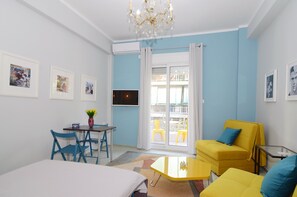 4 habitaciones, escritorio, tabla de planchar con plancha y wifi gratis 
