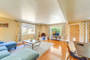 Télévision, cheminée