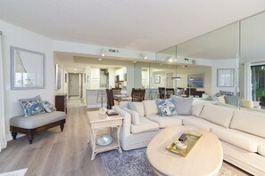 TV, fotballspill, bordtennis og bøker