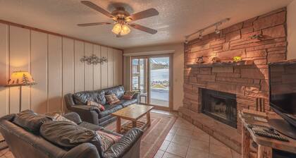 Slope Geräumige Dog Friendly Condo W / Blick und Kamin