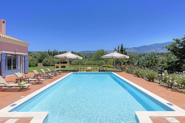 Villa (4 Bedrooms) | Extérieur