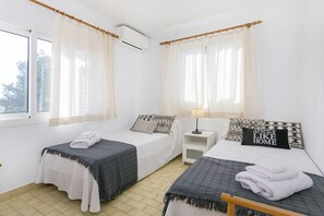 5 Schlafzimmer, Bügeleisen/Bügelbrett, Reisekinderbett, kostenloses WLAN