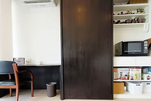 Holiday Home | Living area | 55-inch flat-screen TV with digital channels, Netflix, Hulu