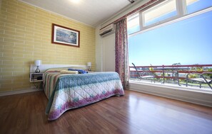 Room - Oyster Court Apartments (Stansbury)