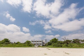 Beach - Condominium Uminchu No Yado (Nago)
