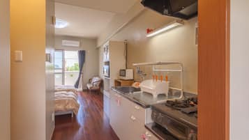 Economy-Zweibettzimmer, Küche | Eigene Küche