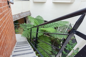 Khuôn viên nơi lưu trú