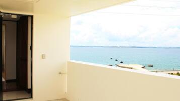 Japanese Style Room | Balcony