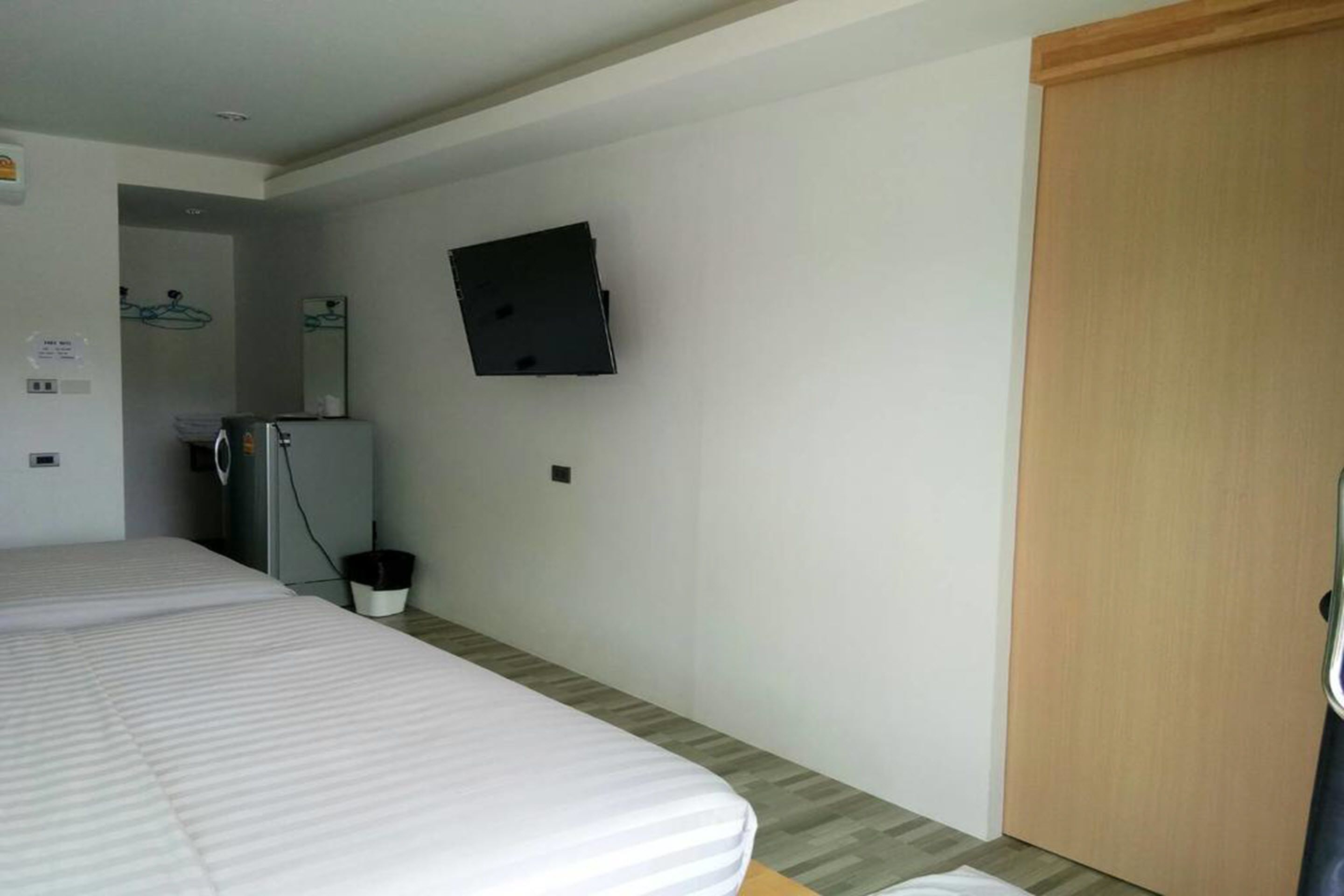 connecting room floor1 | room amenity