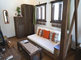 Superior Junior Suite Triple | Desk, free WiFi